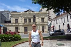 Dinho-no-Centro-de-Santos-04