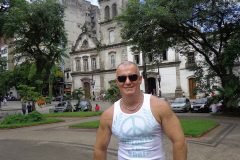 Dinho-no-Centro-de-Santos-12